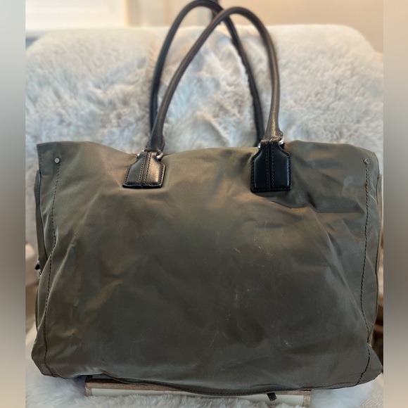 TUMI VOYAGEUR DERBY BUSINESS TOTE -  OLIVE GREEN - Picture 4 of 13